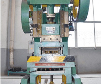JB23-100T開(kāi)式可傾壓力機(jī)